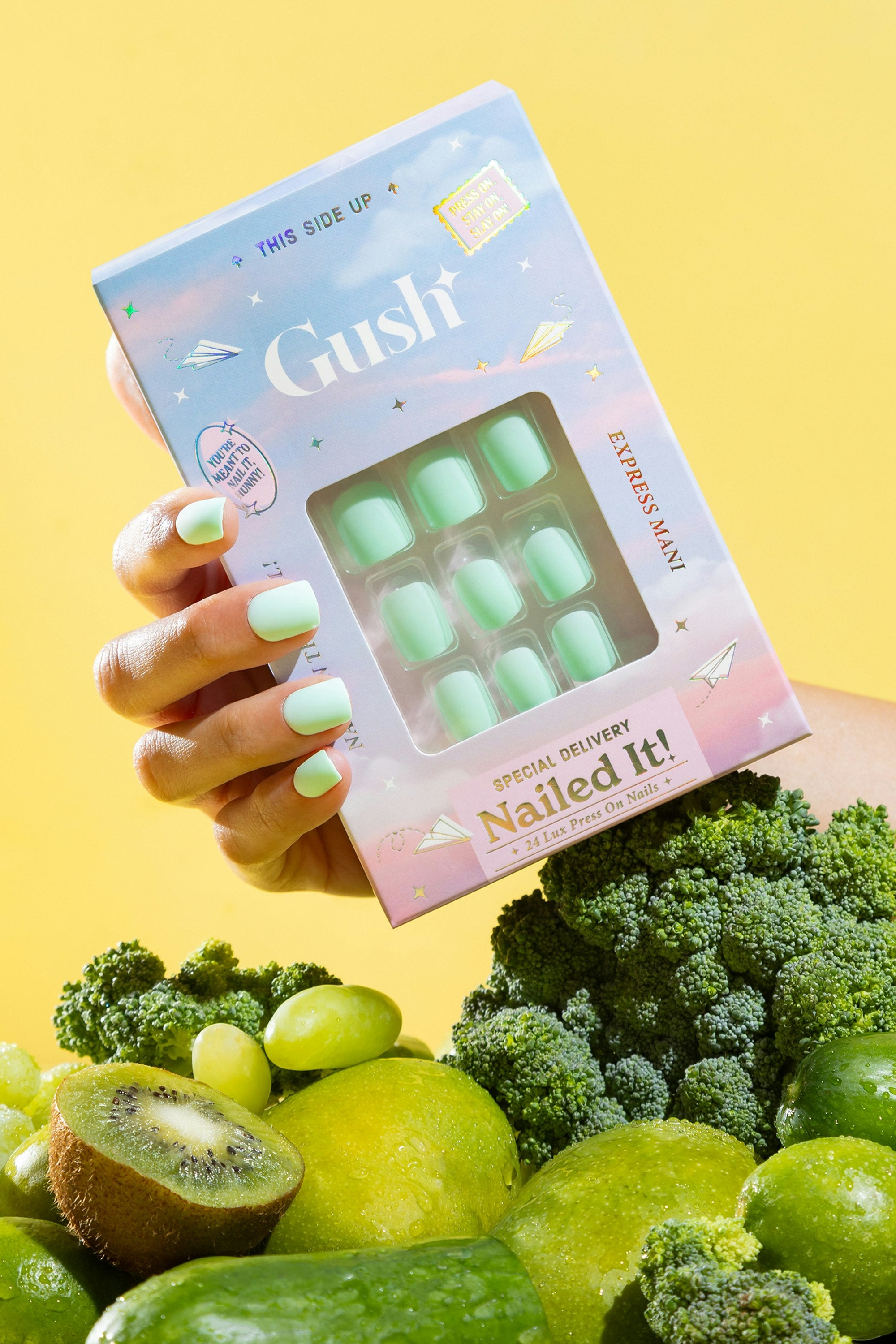Press On Nail, Mint Green - Medium Almond