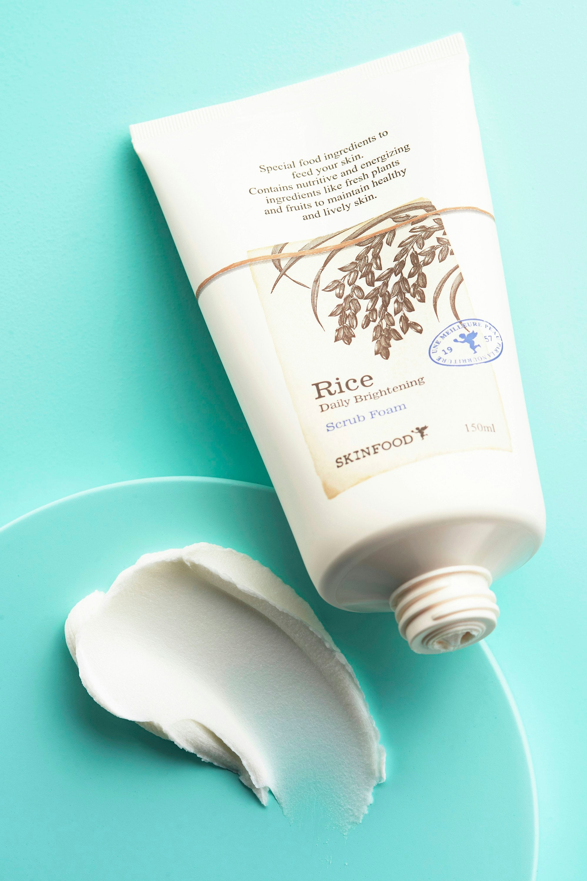 Rice Daily Brightening Scrub Foam