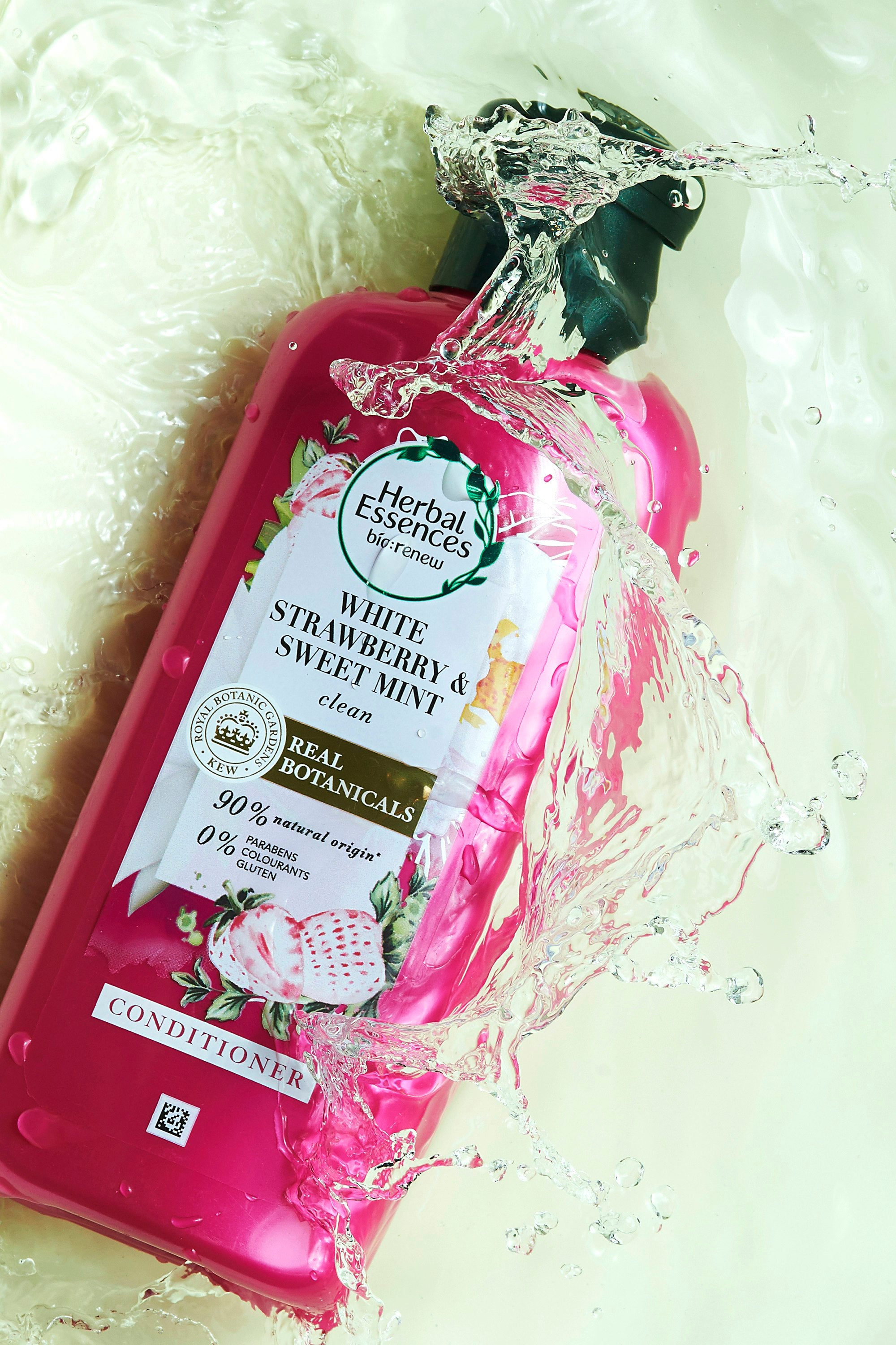 White Strawberry & Sweet Mint Conditioner