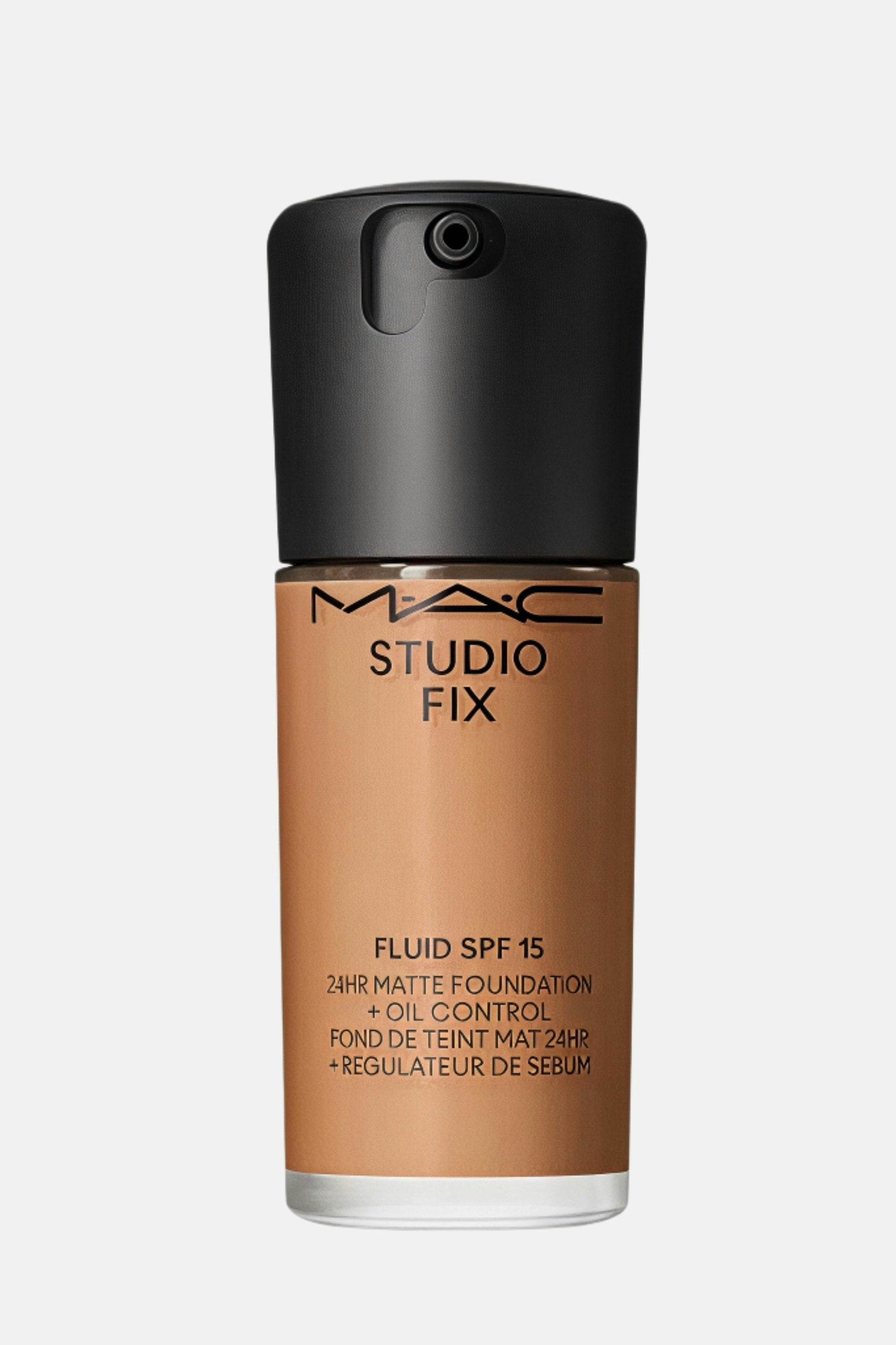 Studio Fix Fluid SPF 15 24HR Matte Foundation + Oil Control