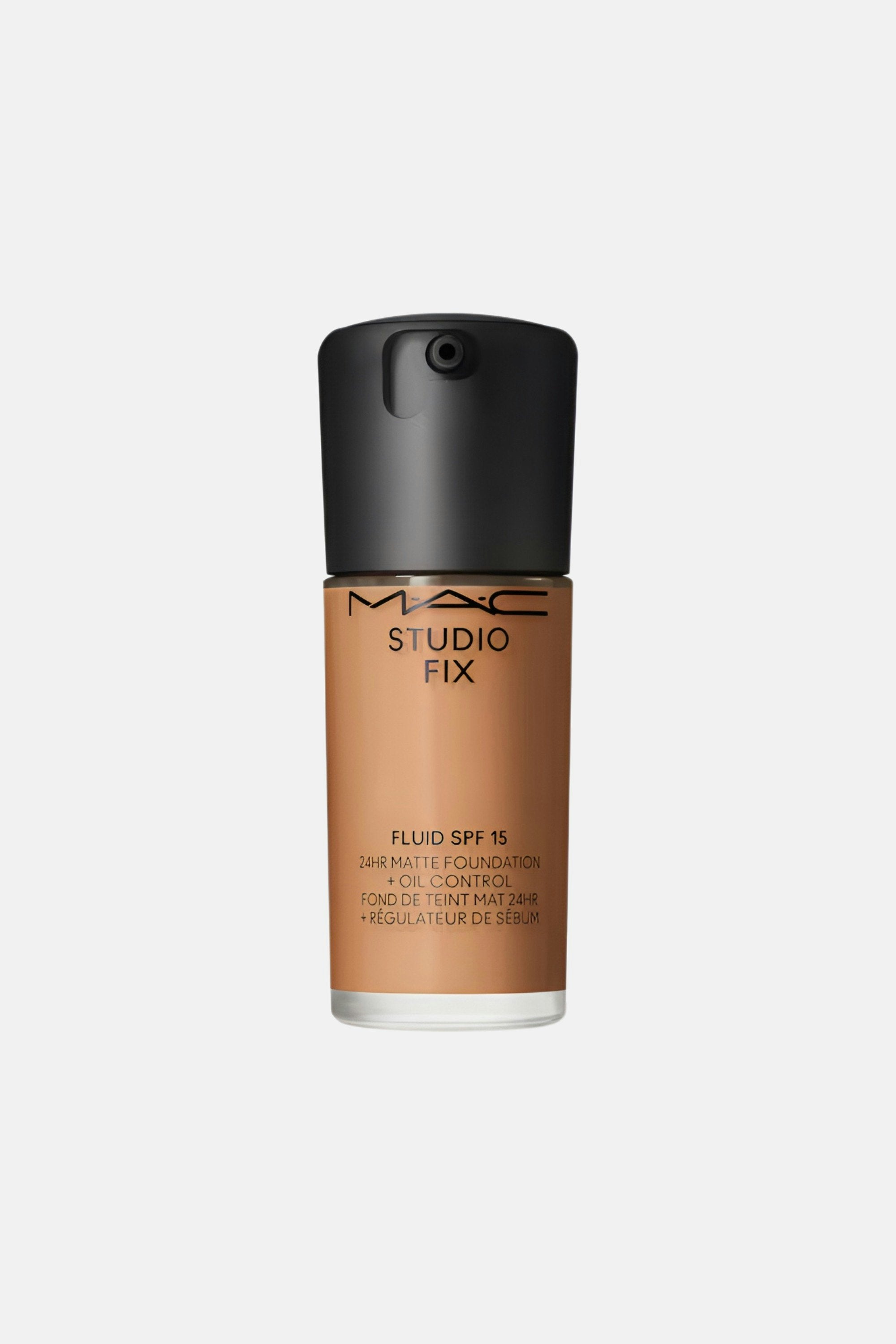 Studio Fix Fluid SPF 15 24HR Matte Foundation + Oil Control