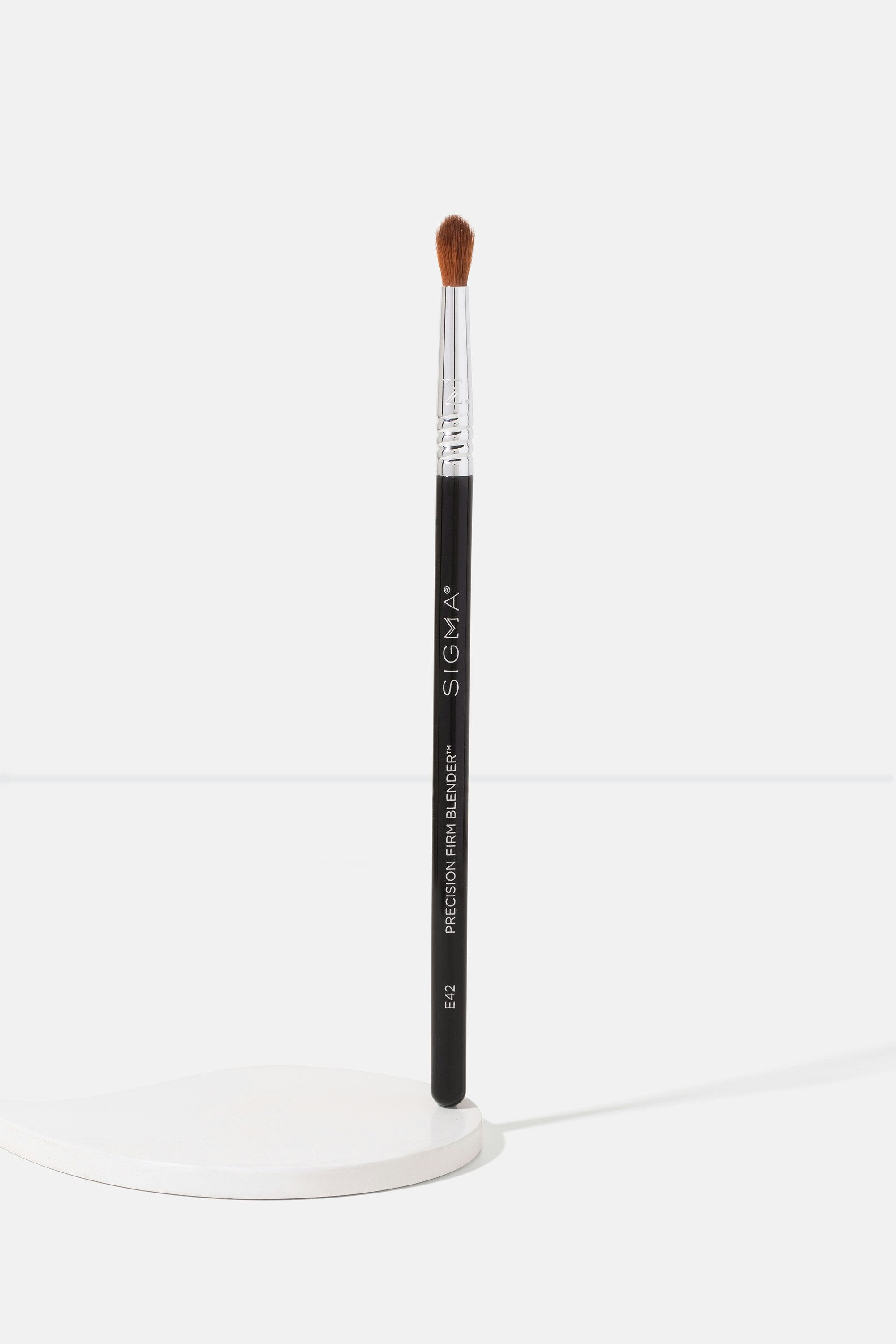 E42 Precision Firm Blender™ Brush