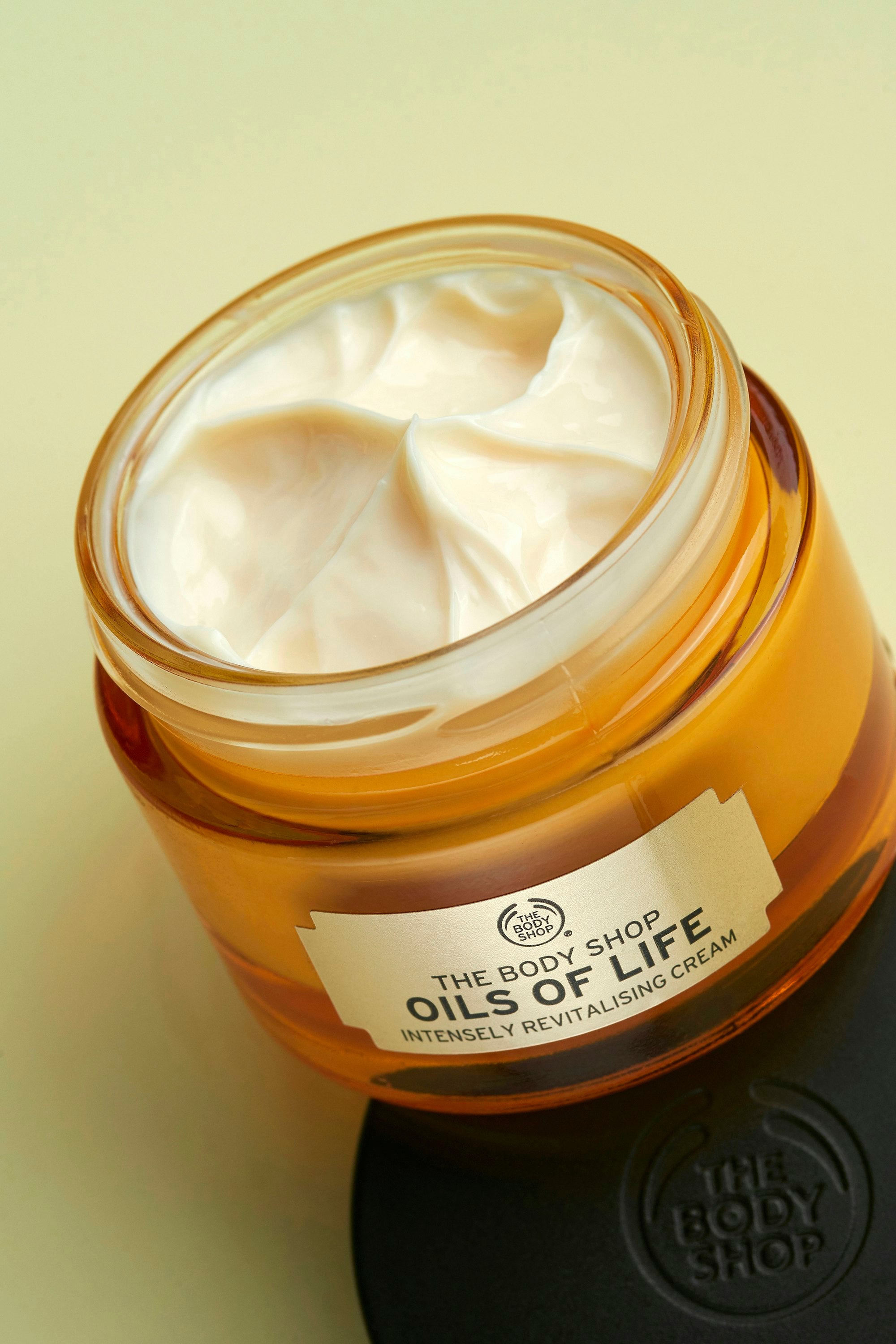 Oils Of Life Intensely Revitalising Cream