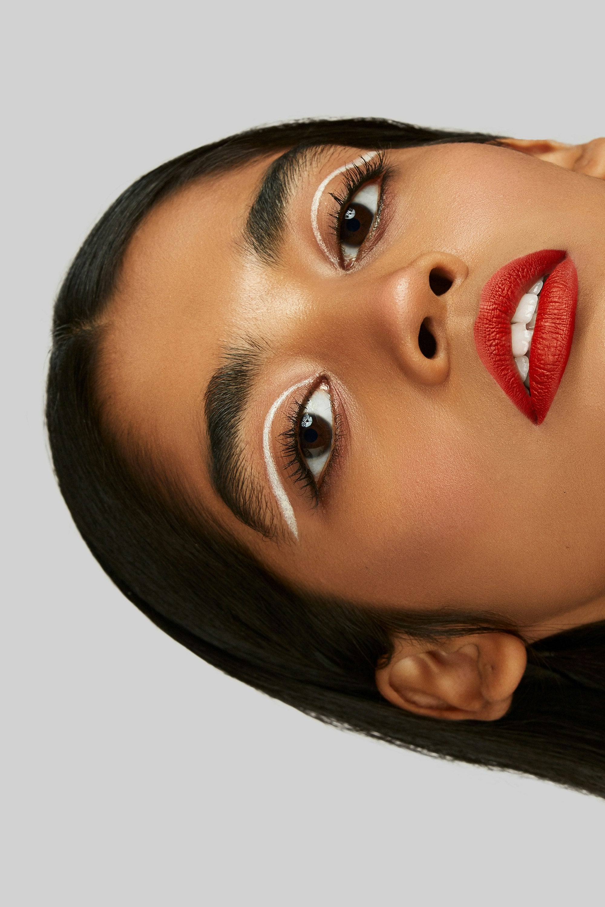Lasting Drama Light Eyeliner Pencil