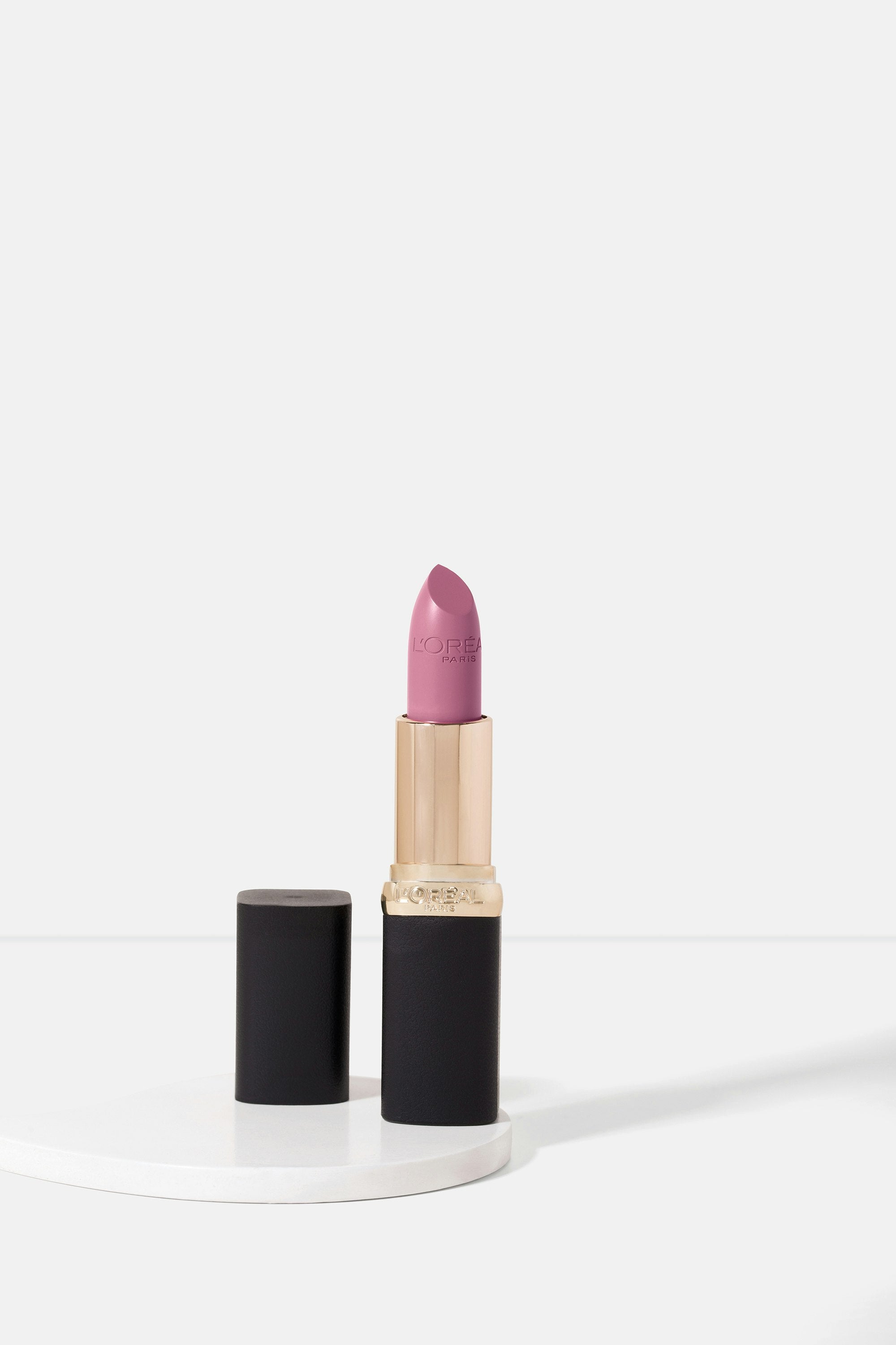 Color Riche Moist Matte Lipstick