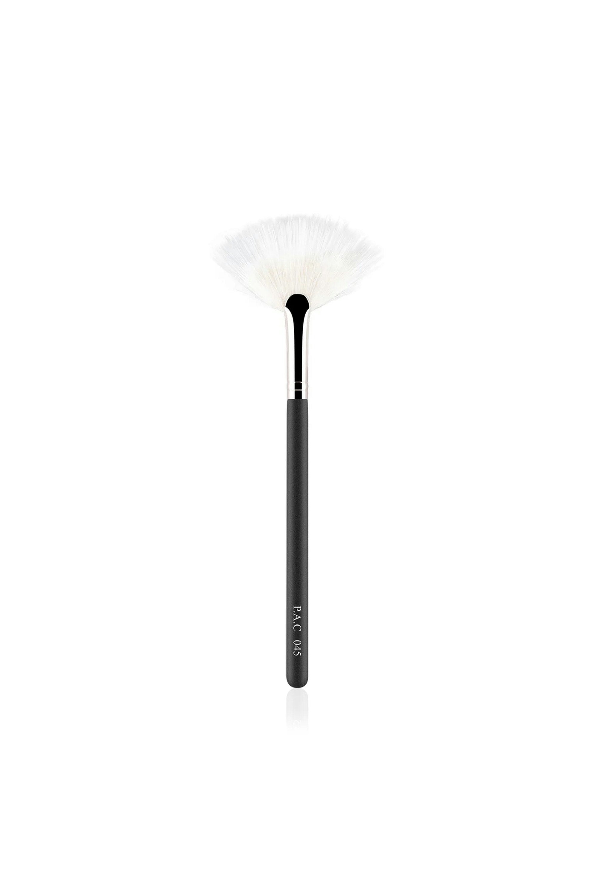 Fan Brush 045