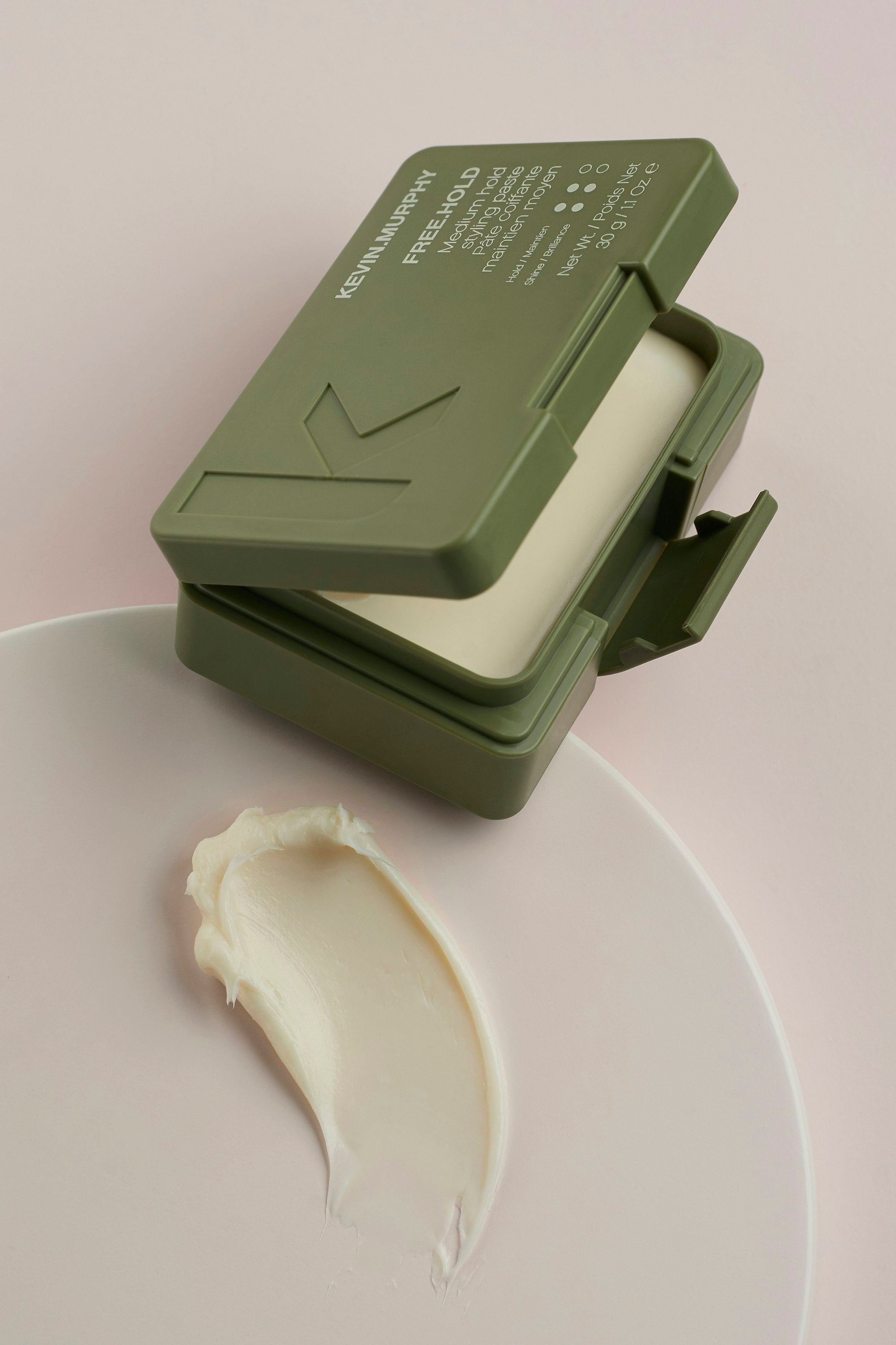 Free Hold Styling Paste
