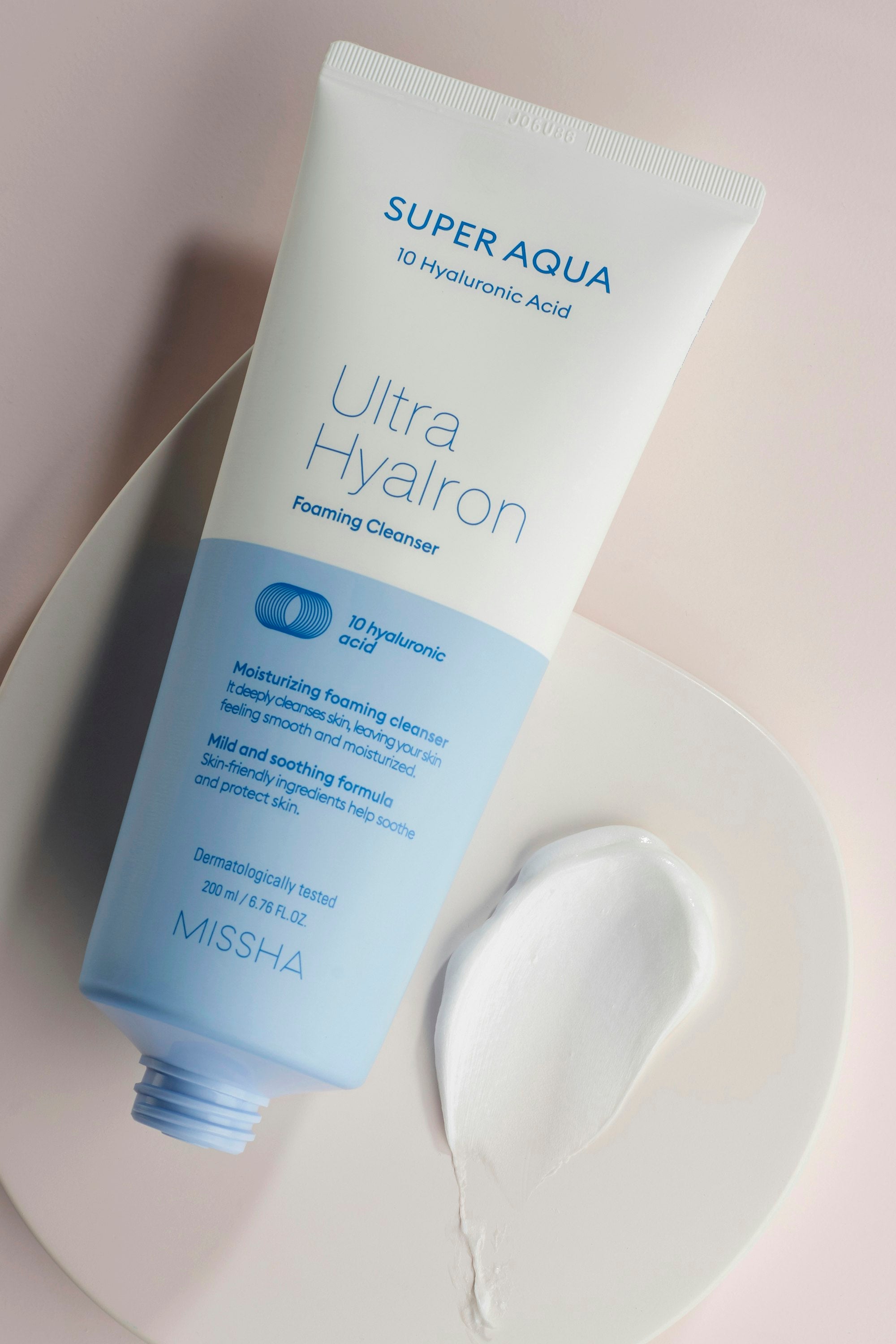 Super Aqua Ultra Hyalron Foaming Cleanser