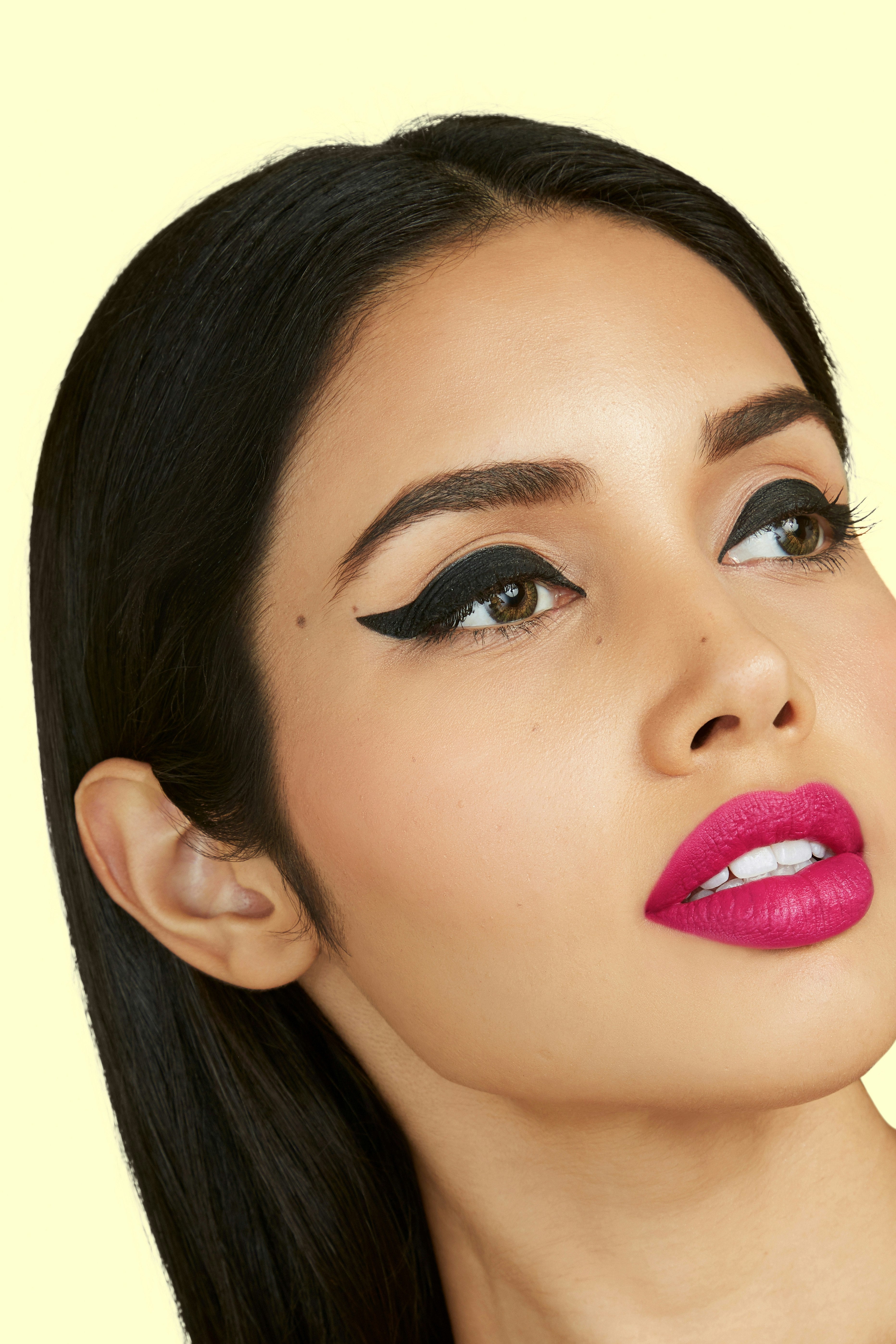 Exaggerate Waterproof Eye Definer