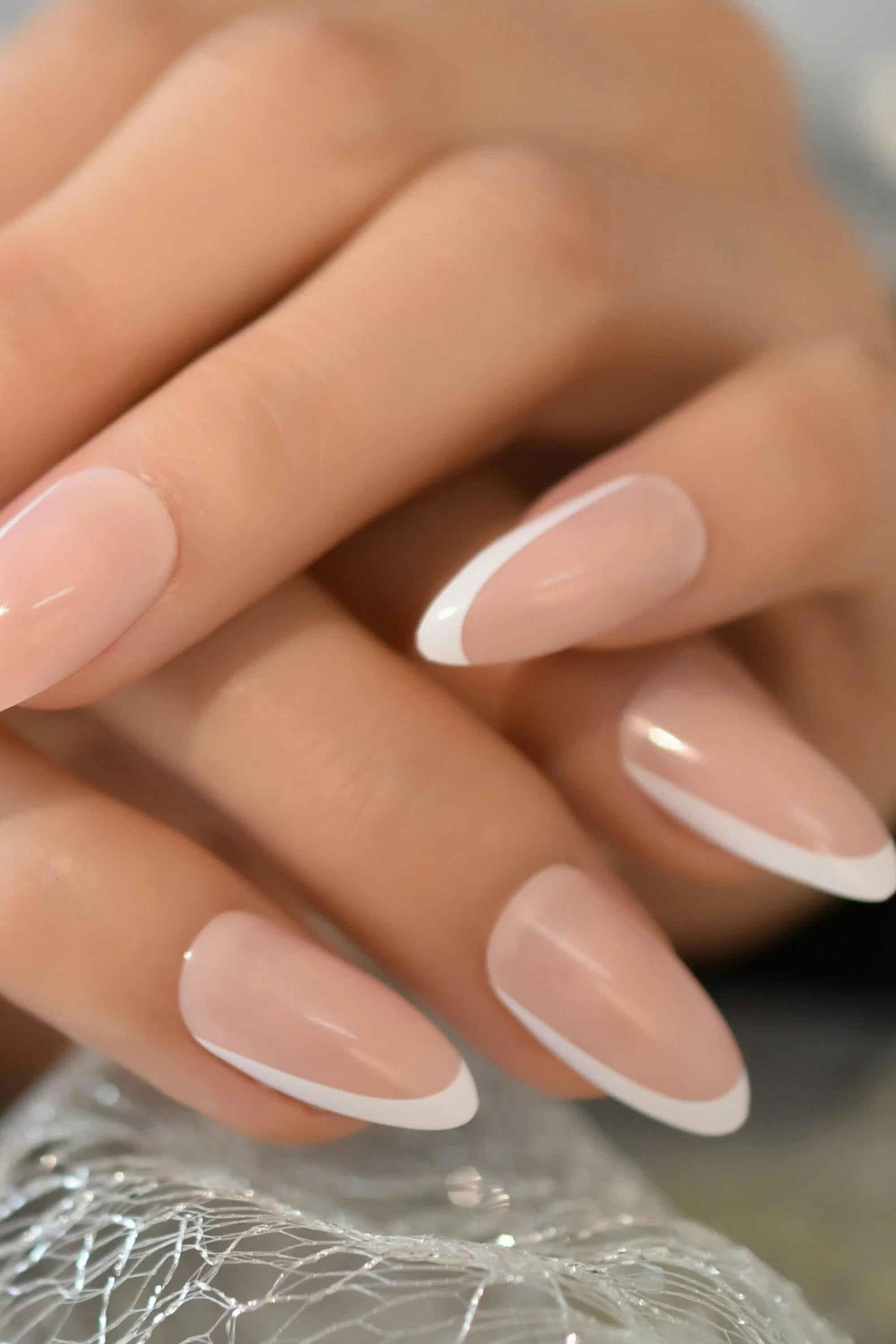 Press On Nail, Champagne