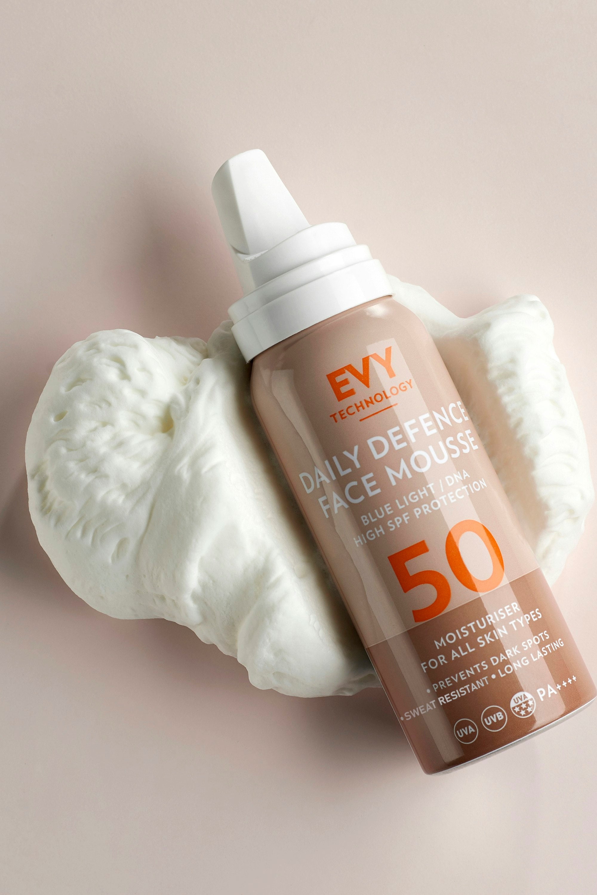 Daily Defence Face Mousse SPF 50 PA++++