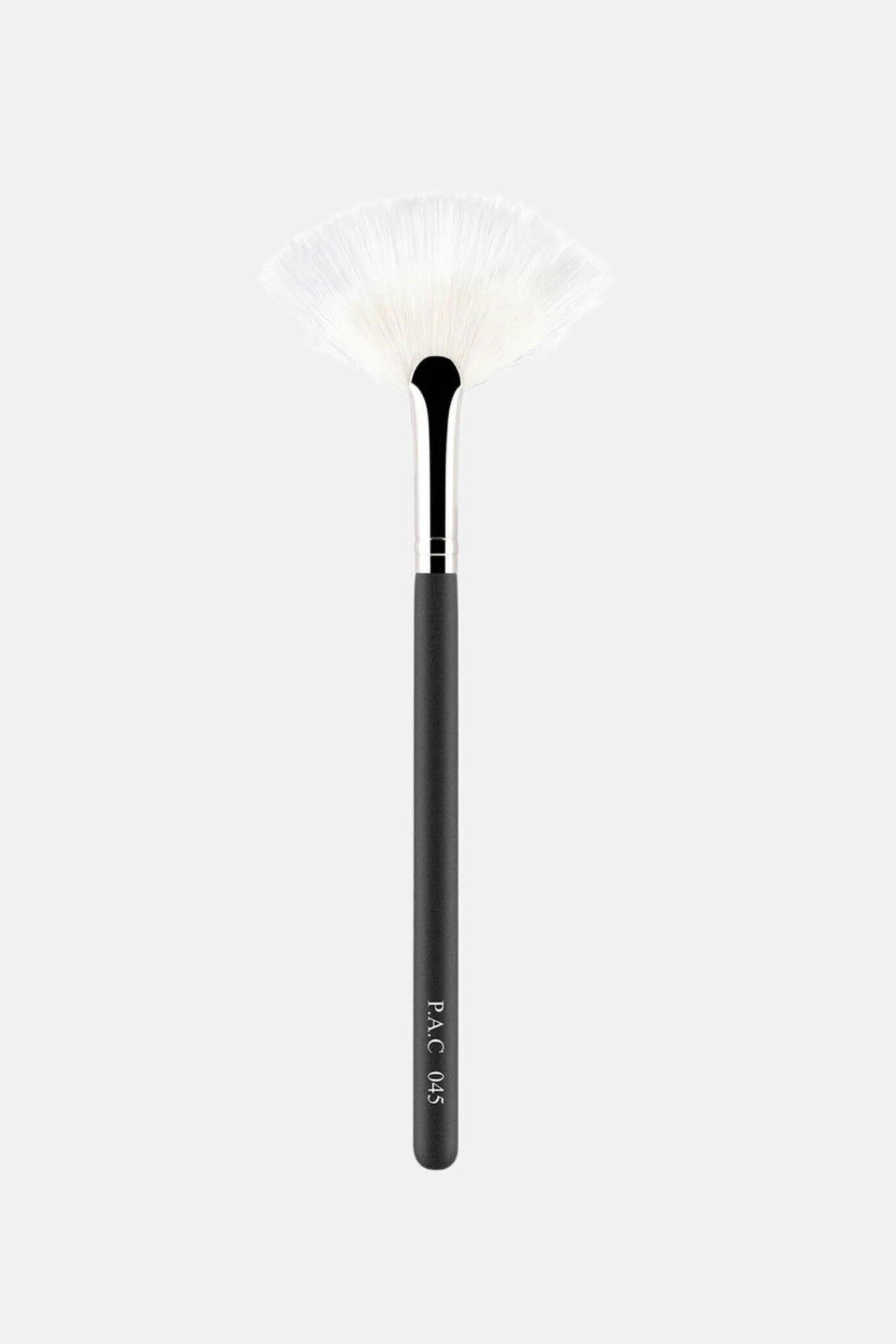 Fan Brush 045