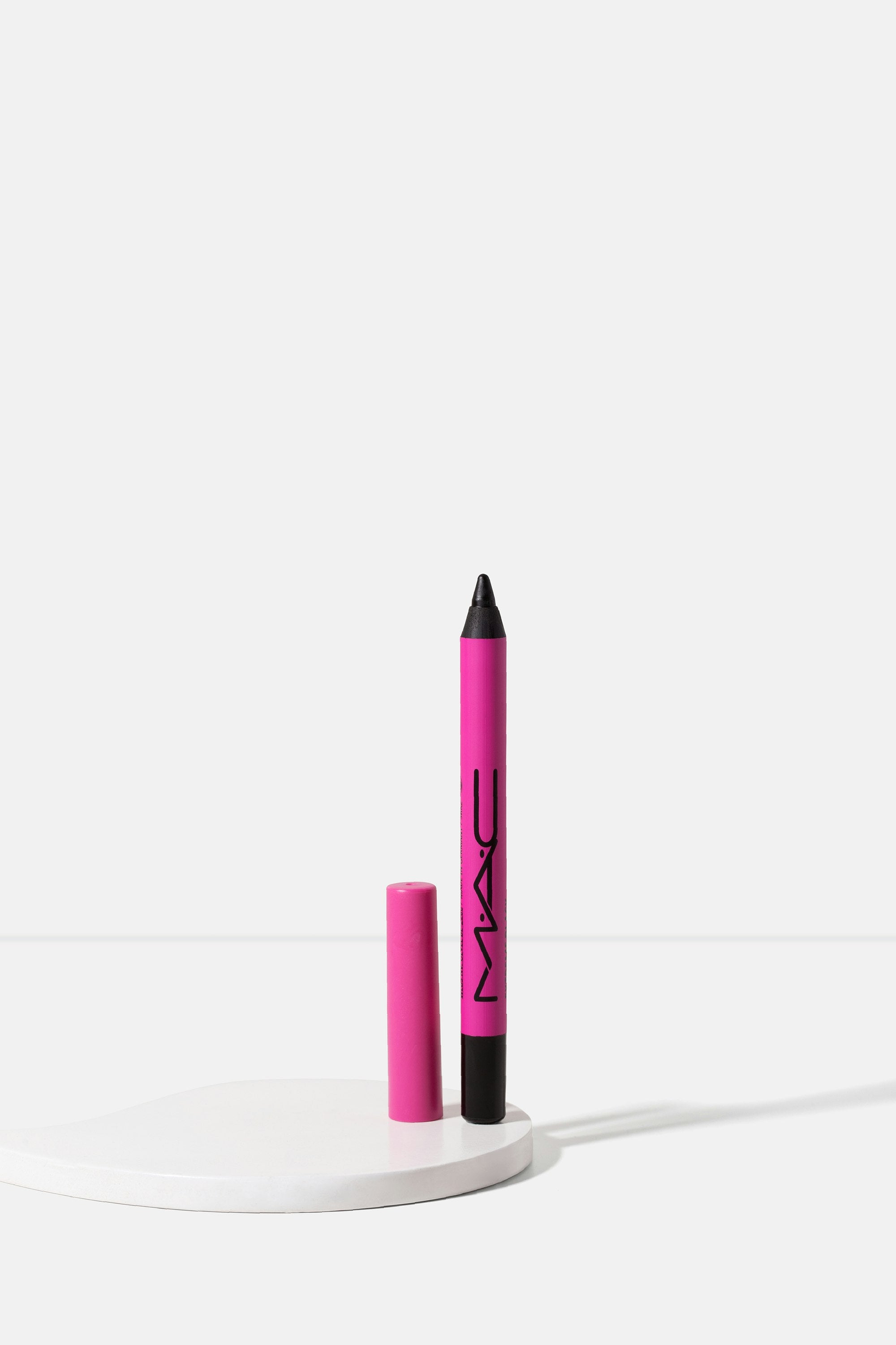 In Extreme Dimension 24-Hour Kajal Eye Liner