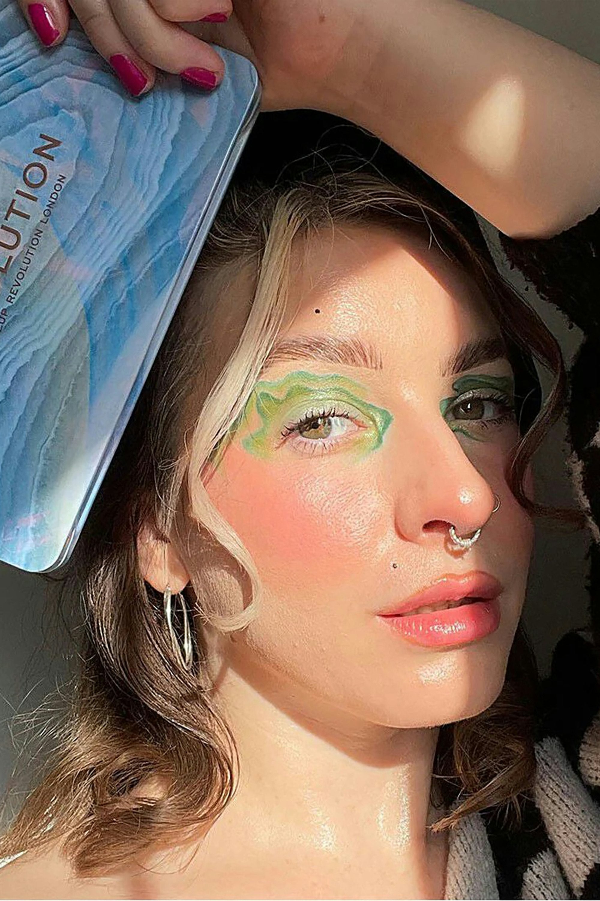 Crystal Aura Forever Flawless Shadow Palette