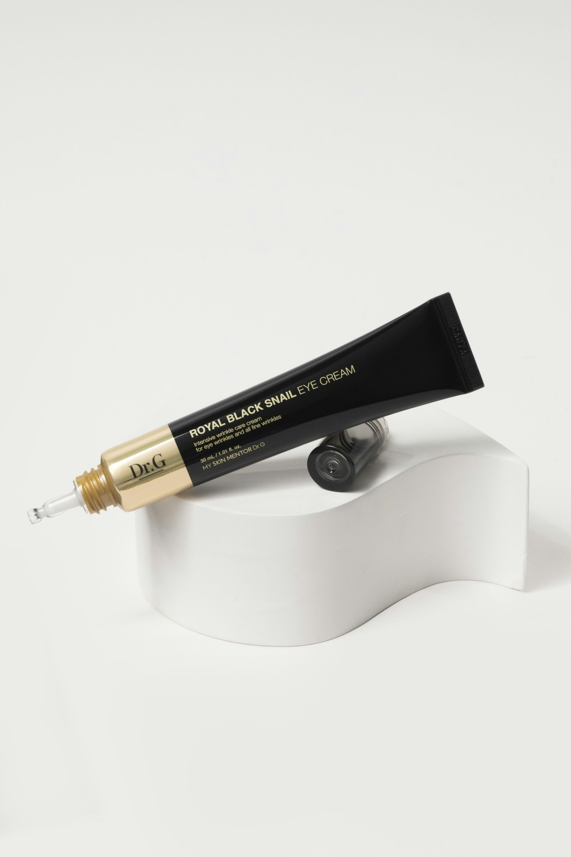 Royal Black Snail Eye Cream